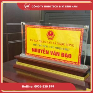 đơn vị làm biển chức danh đẹp