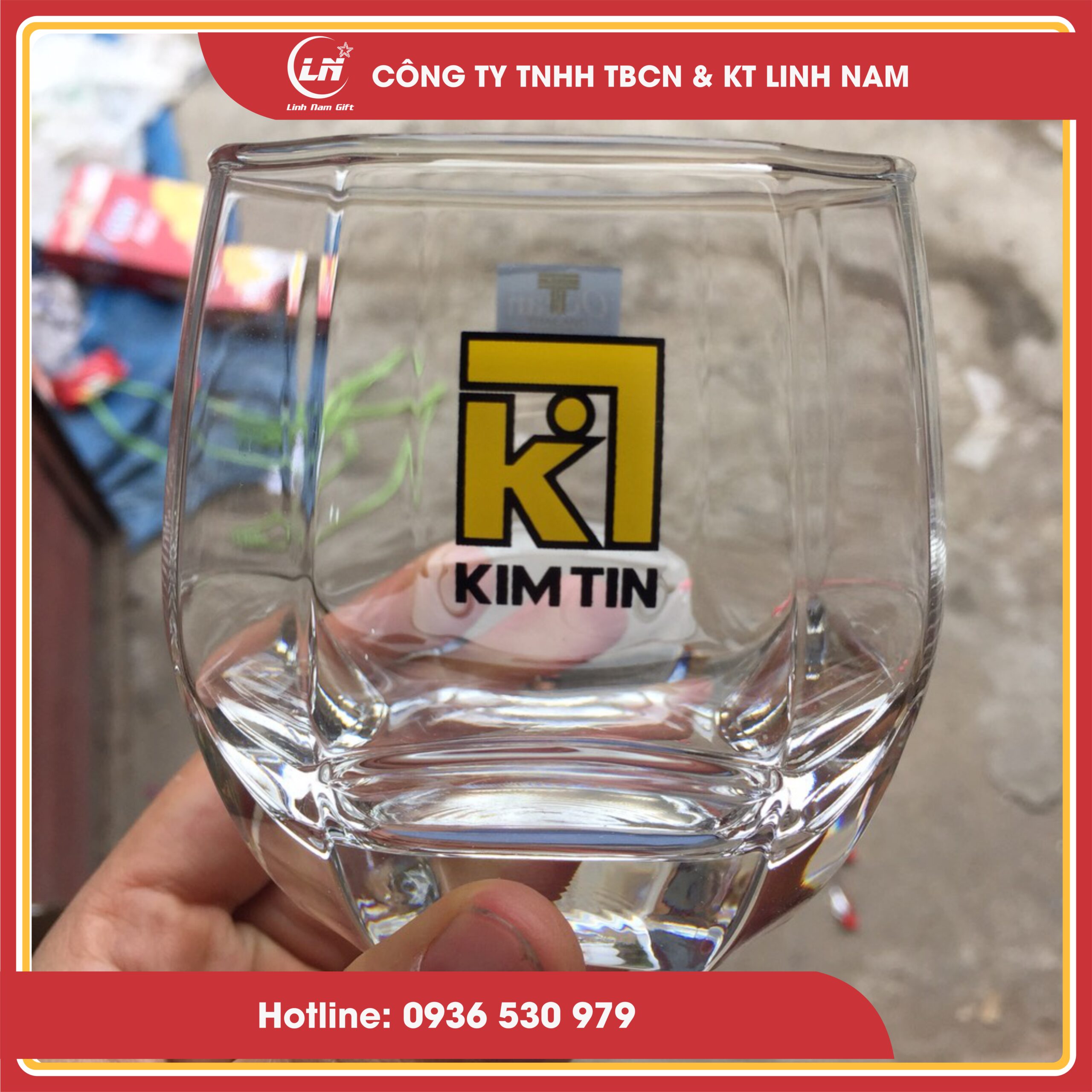 in logo lên ly thuỷ tinh theo yêu cầu