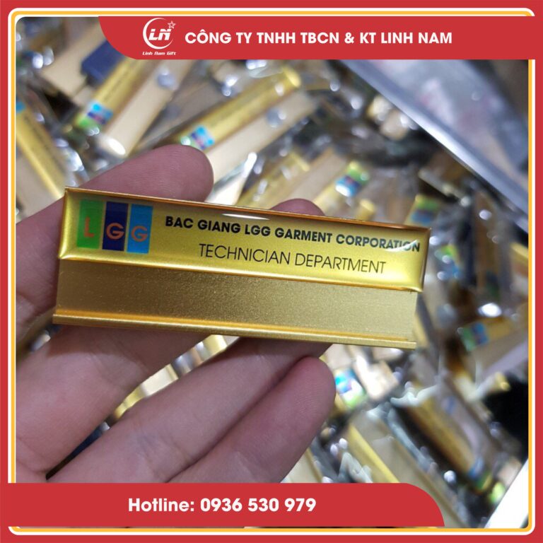 Thẻ tên nhân viên 03