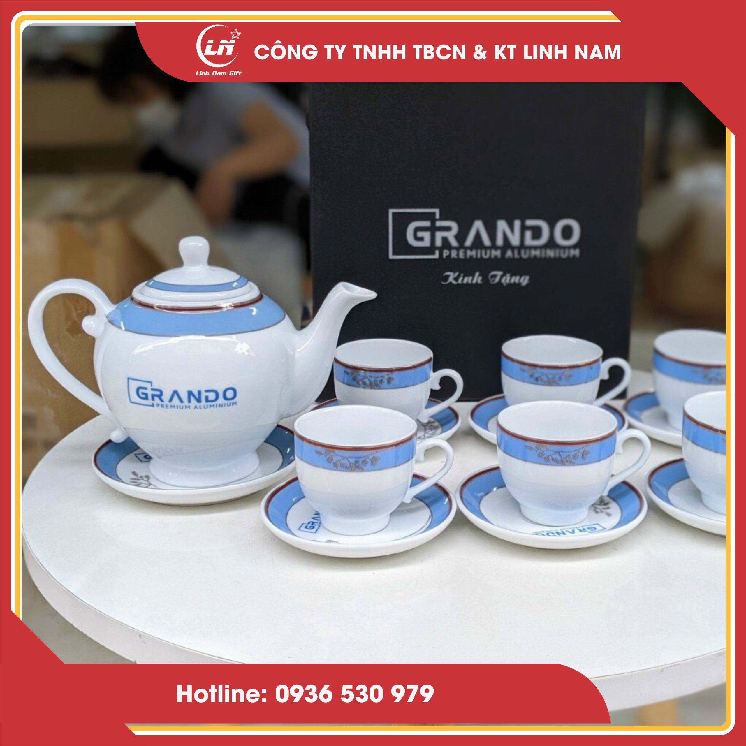 ấm chén Bát Tràng in logo tại Hải Dương