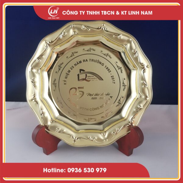 In Bảng Vinh Danh Gỗ Đồng tại TP Hải Dương - Hình ảnh 2