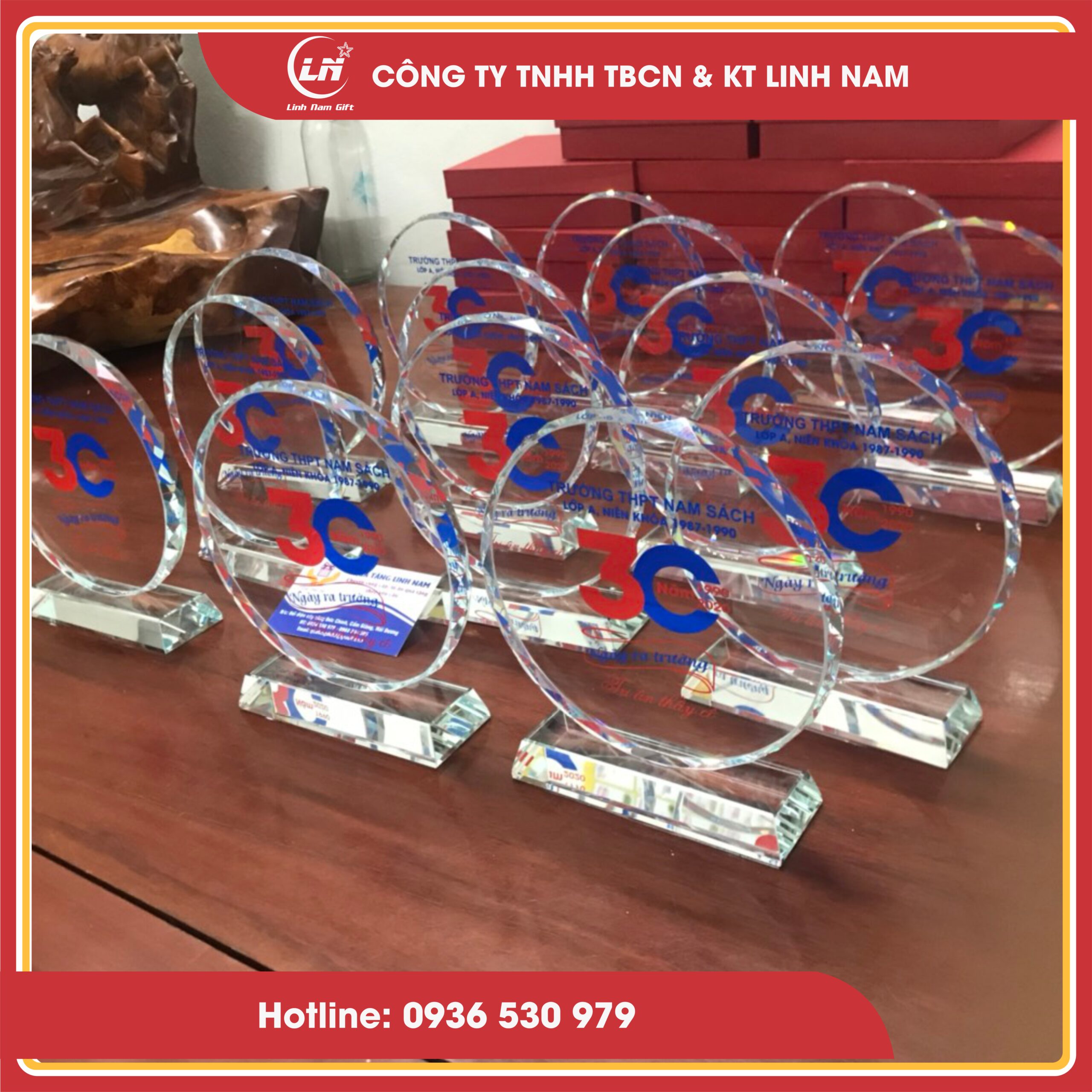 Làm kỷ niệm chương pha lê giá rẻ tại Thành phố Hải Dương