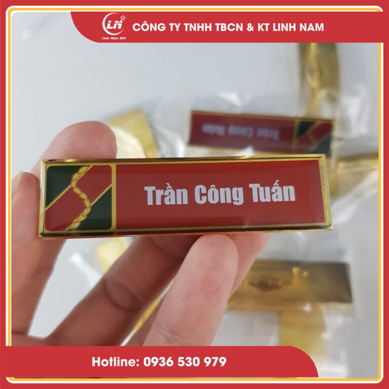 Thẻ tên nhân viên 08